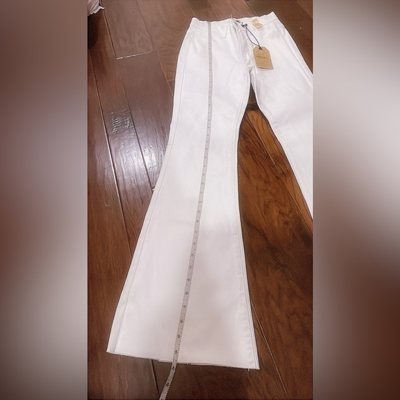 Vibrant Women's Bell Bottom High Waist Fitted Denim - Picture 4 of 5